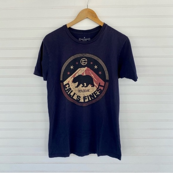 Navy Blue Short Sleeve Tee with Vintage Mountain Graphic - Picture 1 of 3